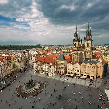 Spacious 2 Bedroom Baroque Appt At Charles Bridge * Prague