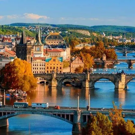 Apartment Spacious 2 Bedroom Baroque Appt At Charles Bridge *