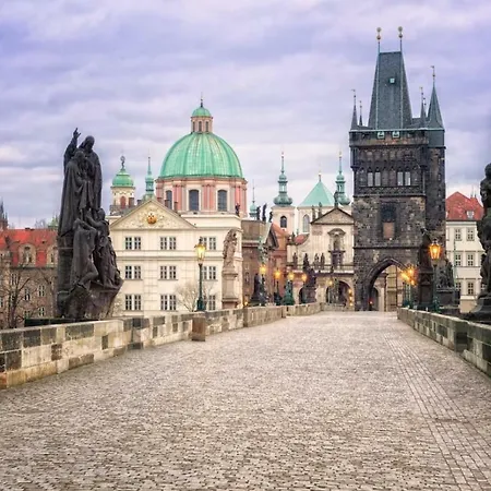 Apartment Spacious 2 Bedroom Baroque Appt At Charles Bridge Prague