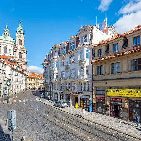 Spacious 2 Bedroom Baroque Appt At Charles Bridge Apartment Prague
